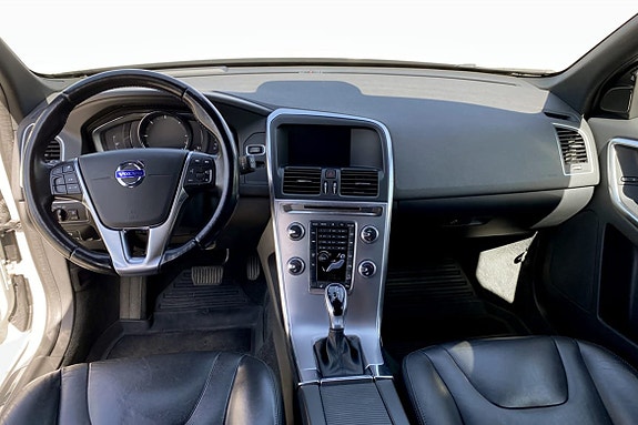 Volvo XC60 4 of 9