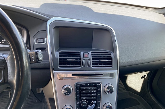 Volvo XC60 6 of 9