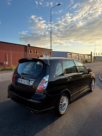 Suzuki Liana 3 of 4