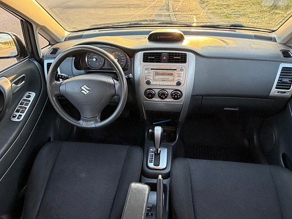 Suzuki Liana 4 of 4