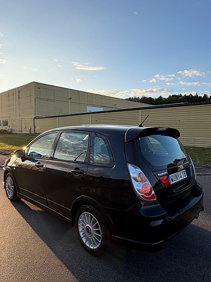 Suzuki Liana 2 of 4