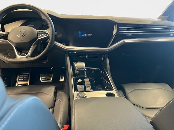Volkswagen Touareg 10 of 15