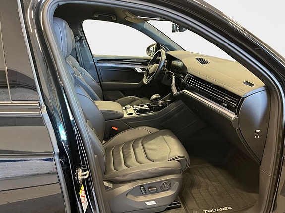 Volkswagen Touareg 15 of 15