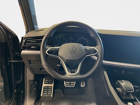 Volkswagen Touareg 12 of 15