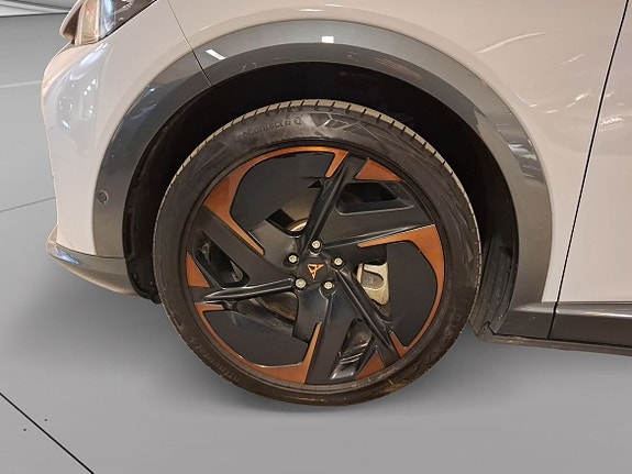 Cupra Tavascan 12 of 12