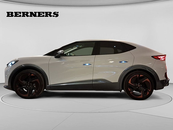 Cupra Tavascan 2 of 12