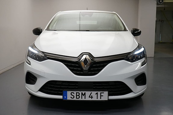 Renault Clio 11 of 12