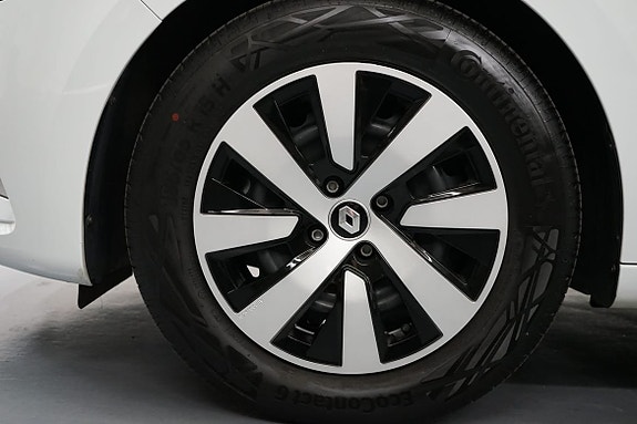 Renault Clio 12 of 12