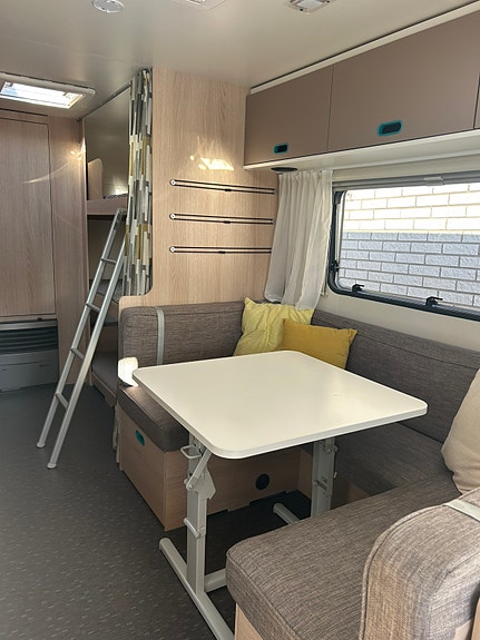Adria Aviva 563 pt 4 of 7