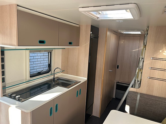 Adria Aviva 563 pt 5 of 7