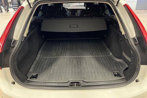 Volvo V90 25 of 29