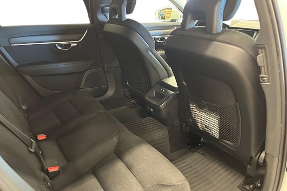 Volvo V90 23 of 29