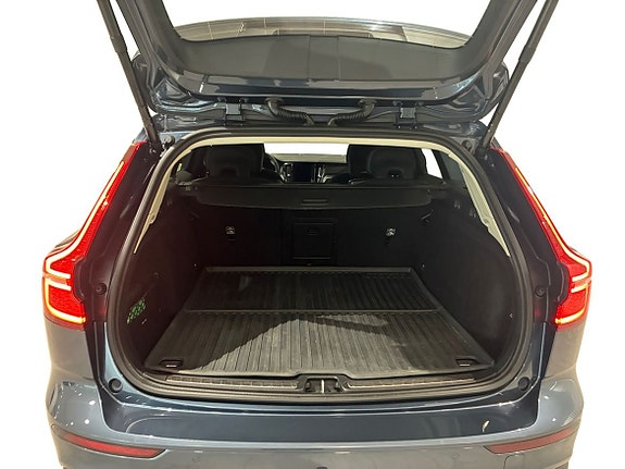 Volvo V60 Cross Country 14 of 14