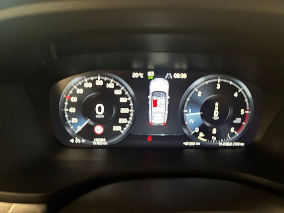 Volvo V60 Cross Country 12 of 14