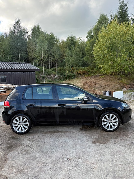 Volkswagen Golf VI 2 of 7