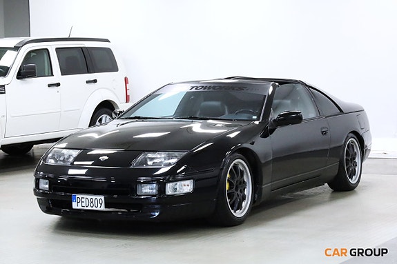 Nissan Z 2 of 17