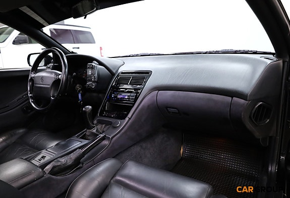 Nissan Z 10 of 17