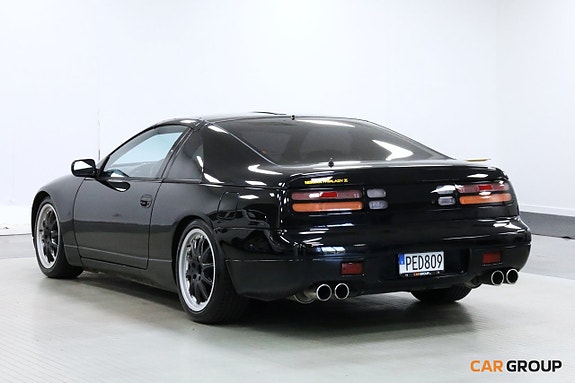 Nissan Z 7 of 17