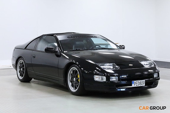 Nissan Z 3 of 17