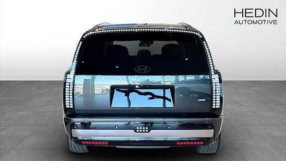 Hyundai Ioniq 9 7 of 13