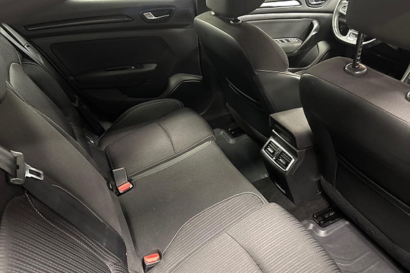 Renault Megane 11 of 16
