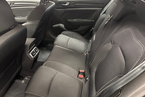 Renault Megane 12 of 16