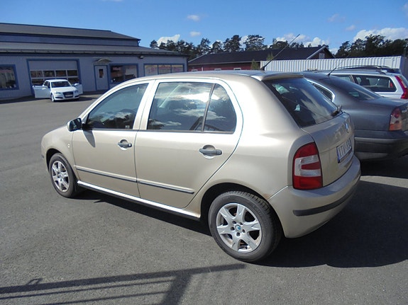 Skoda Fabia 4 of 9