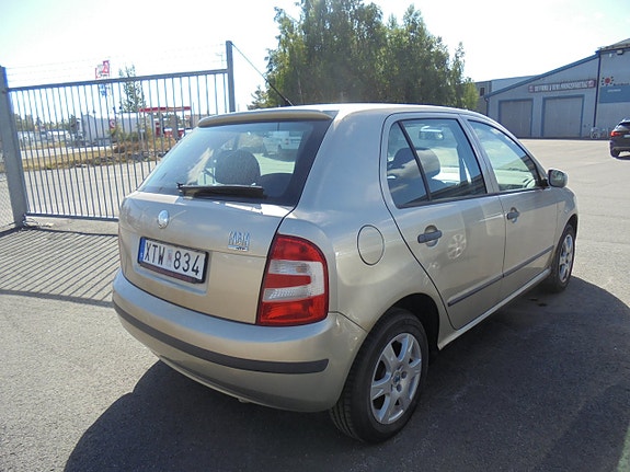 Skoda Fabia 3 of 9
