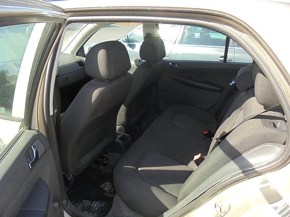 Skoda Fabia 5 of 9
