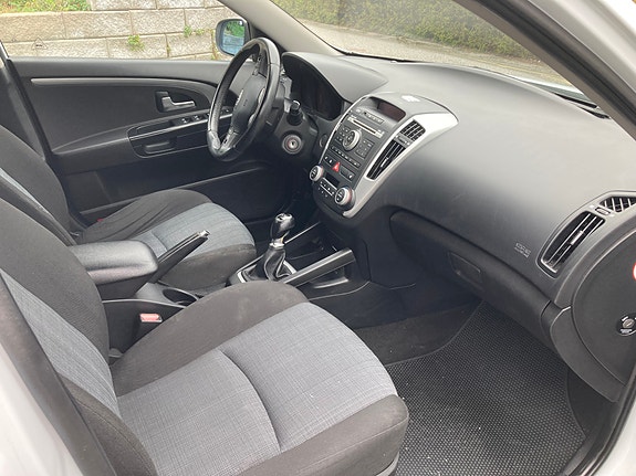 Kia Ceed 7 of 13