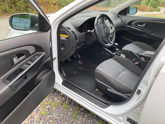 Kia Ceed 8 of 13