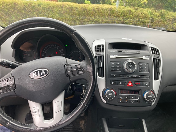 Kia Ceed 13 of 13