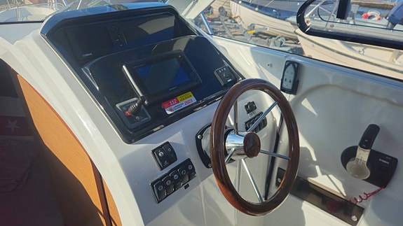 Jeanneau 755 Marry Fisher 110h 6 of 12