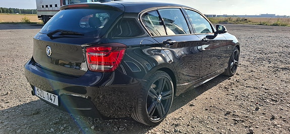 BMW 118d 4 of 8