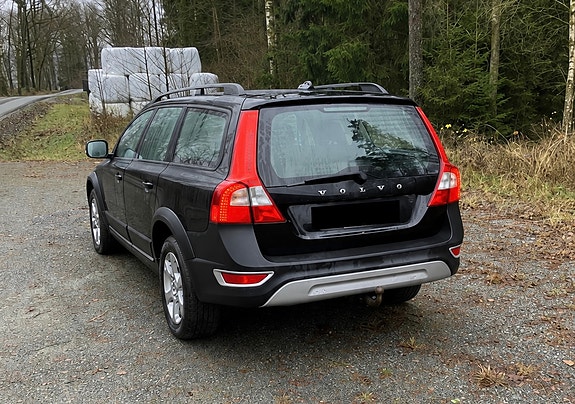 Volvo XC70 2 of 2