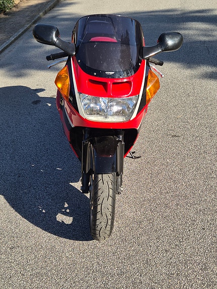 Honda CBR 1000F SC 24 7 of 7