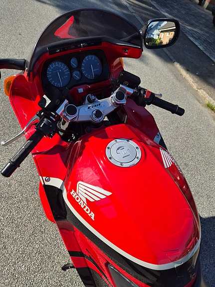 Honda CBR 1000F SC 24 4 of 7