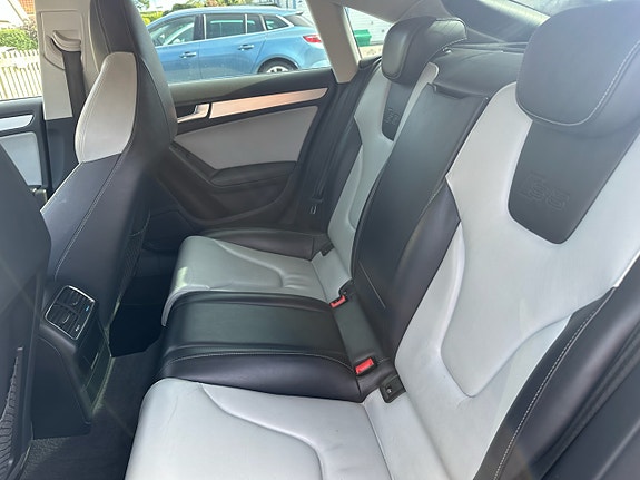 Audi S5 8 of 19