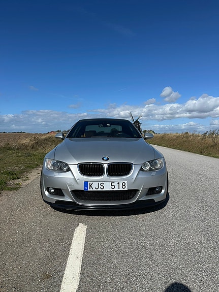 BMW 335i 2 of 9