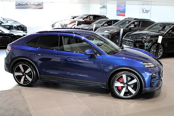 Porsche Macan Turbo 8 of 19