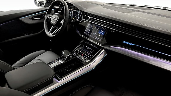 Audi Q8 20 of 23