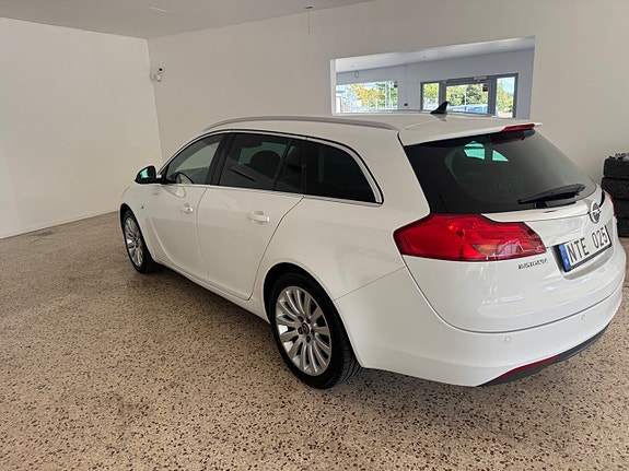 Opel Insignia 4 of 9