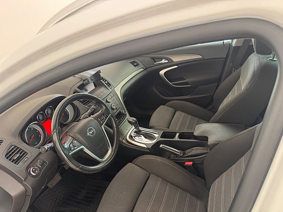 Opel Insignia 7 of 9