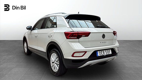 Volkswagen T-Roc 3 of 13