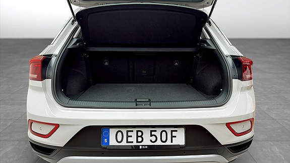 Volkswagen T-Roc 12 of 13