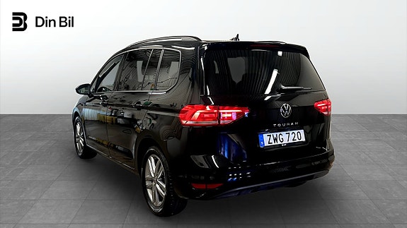 Volkswagen Touran 3 of 22