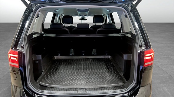 Volkswagen Touran 12 of 22