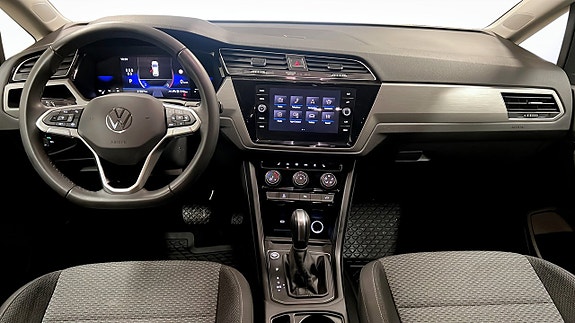 Volkswagen Touran 10 of 22