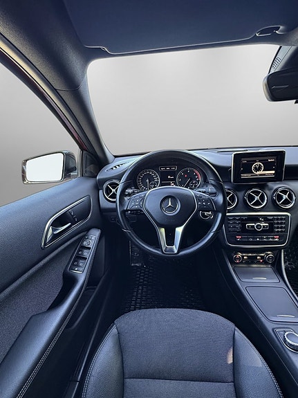 Mercedes-Benz A180 13 of 22
