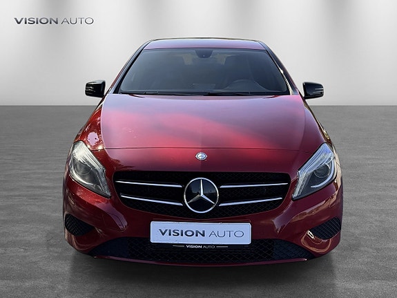 Mercedes-Benz A180 2 of 22